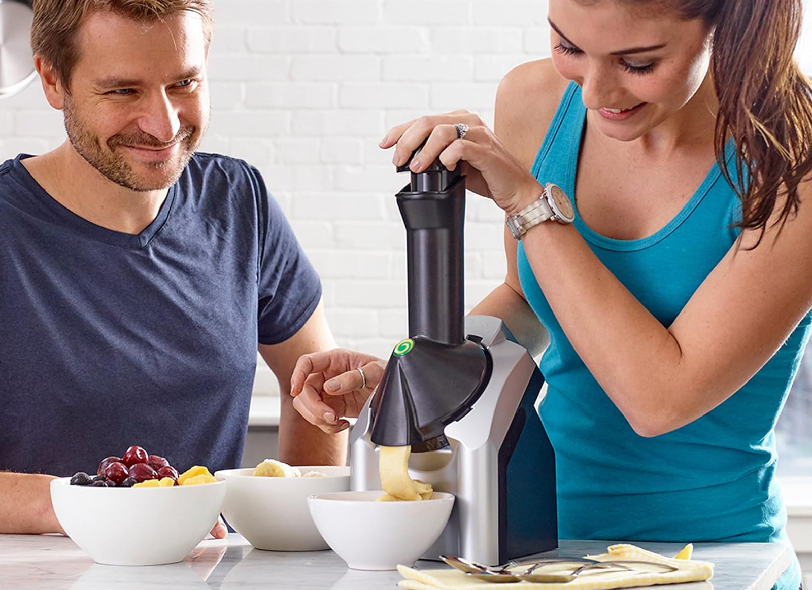 The healthy way to make desserts? We look at the Yonanas Vegan Dessert Maker